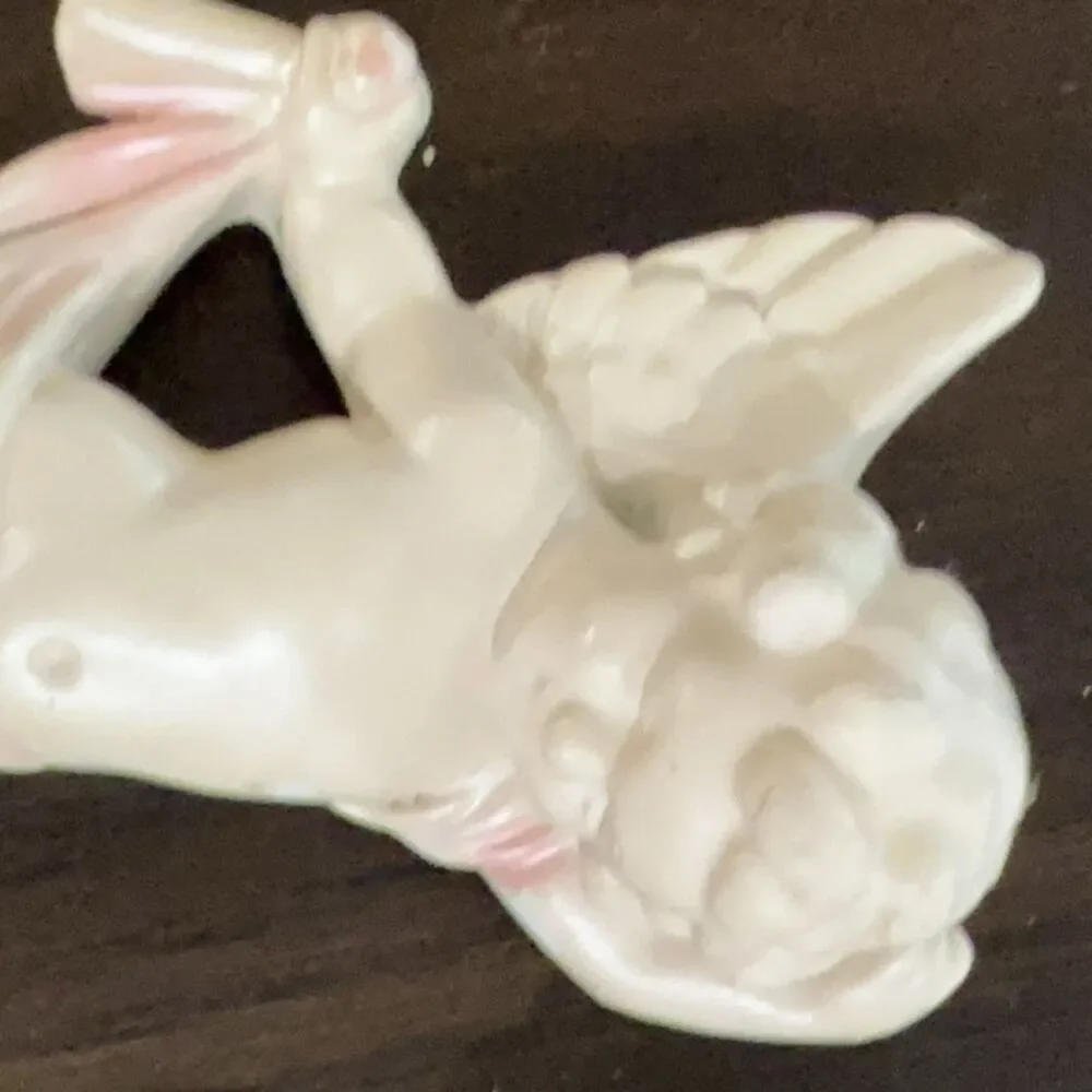 Cherub Wall Hangings Chalkware Pearlescent Off-white Pink 4